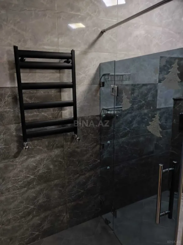 Kirayə verilir 4 otaqlı mənzil 160 m²