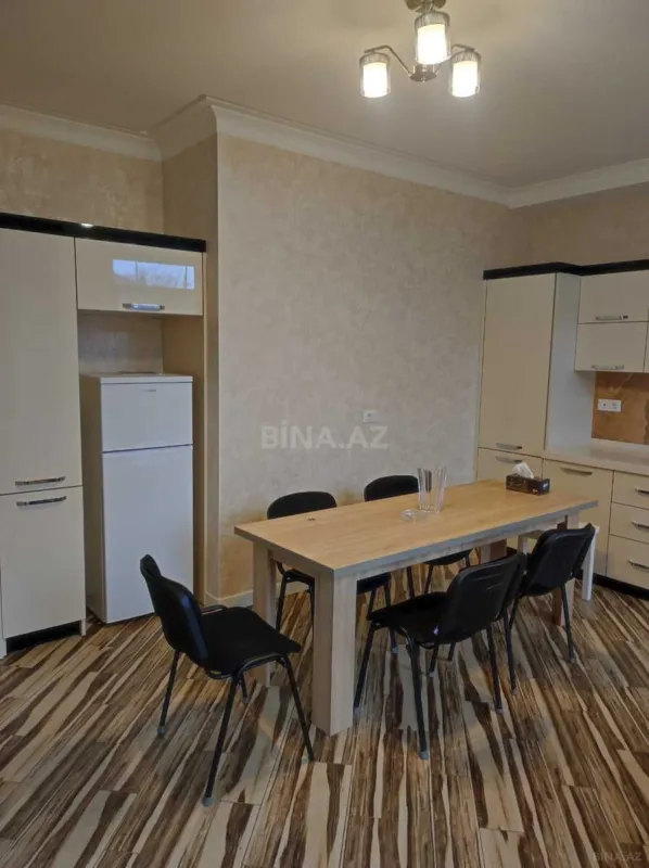 Kirayə verilir 4 otaqlı mənzil 160 m²