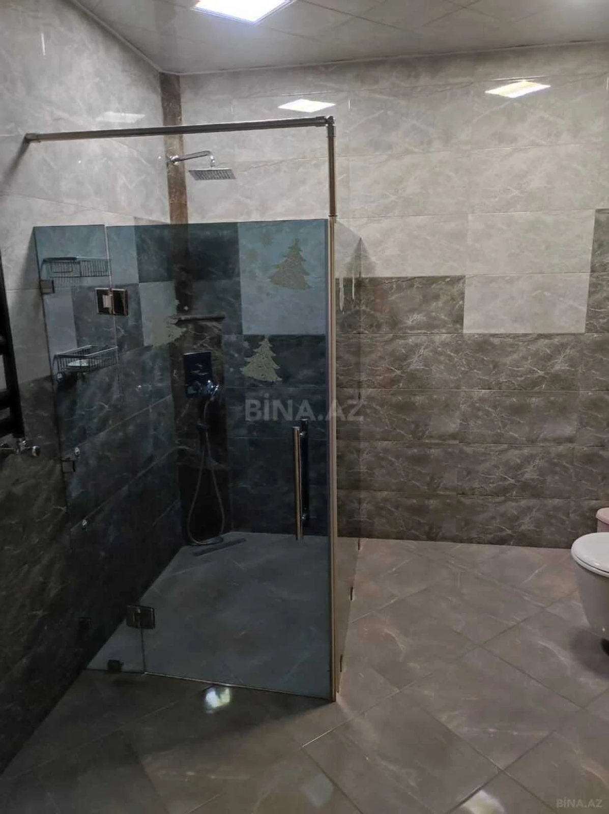 Kirayə verilir 4 otaqlı mənzil 160 m²