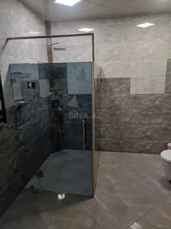Kirayə verilir 4 otaqlı mənzil 160 m²