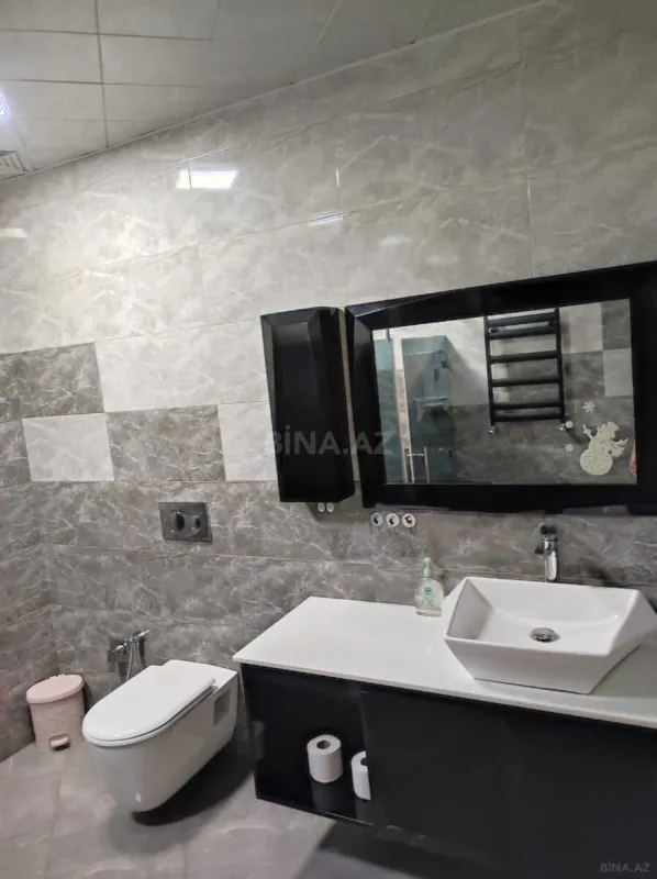 Kirayə verilir 4 otaqlı mənzil 160 m²