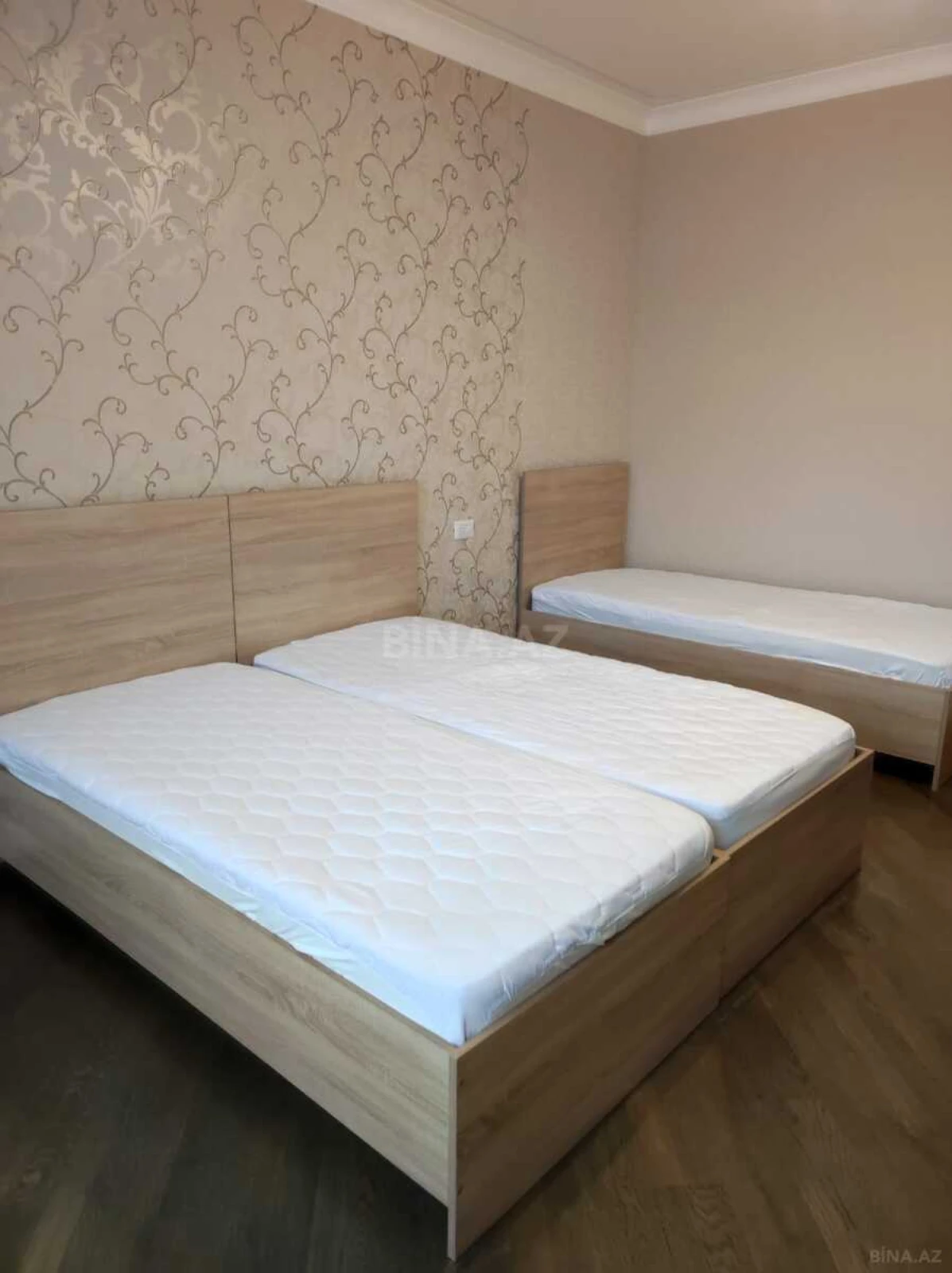 Kirayə verilir 4 otaqlı mənzil 160 m²