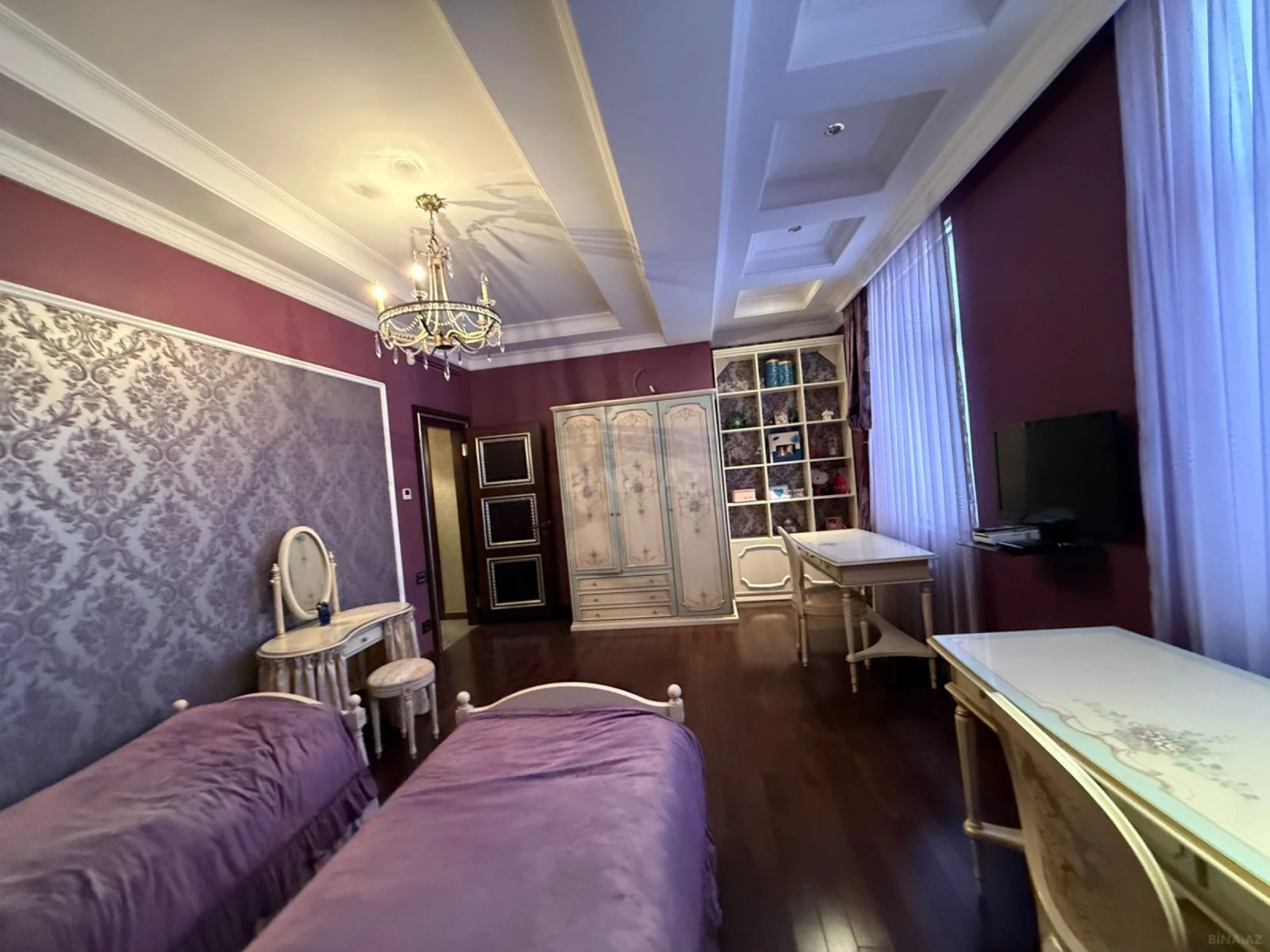 Satılır 4 otaqlı mənzil 186 m²