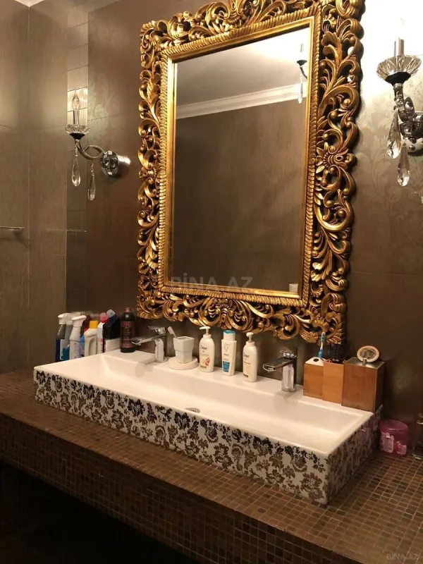 Satılır 4 otaqlı mənzil 186 m²