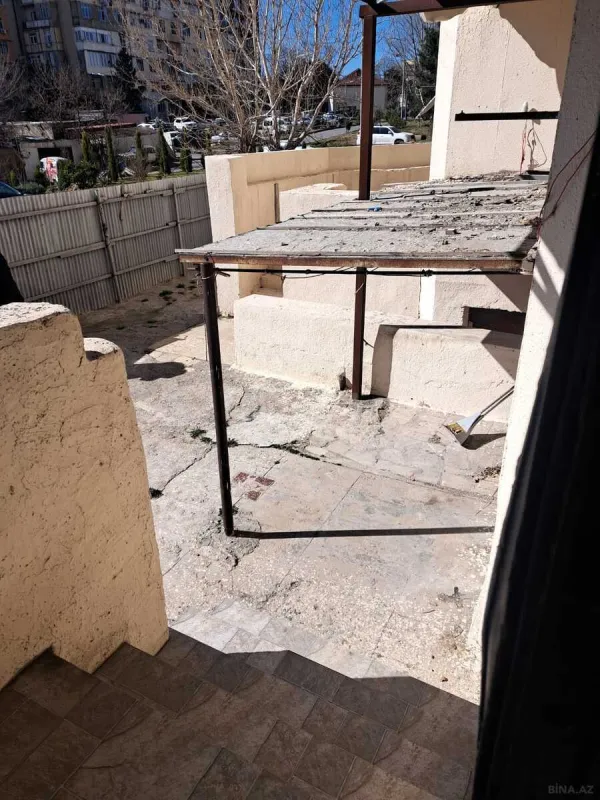 Satılır 4 otaqlı ofis 86 m²