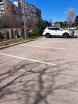 Satılır 4 otaqlı ofis 86 m²