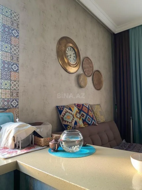 Satılır 4 otaqlı mənzil 160 m²