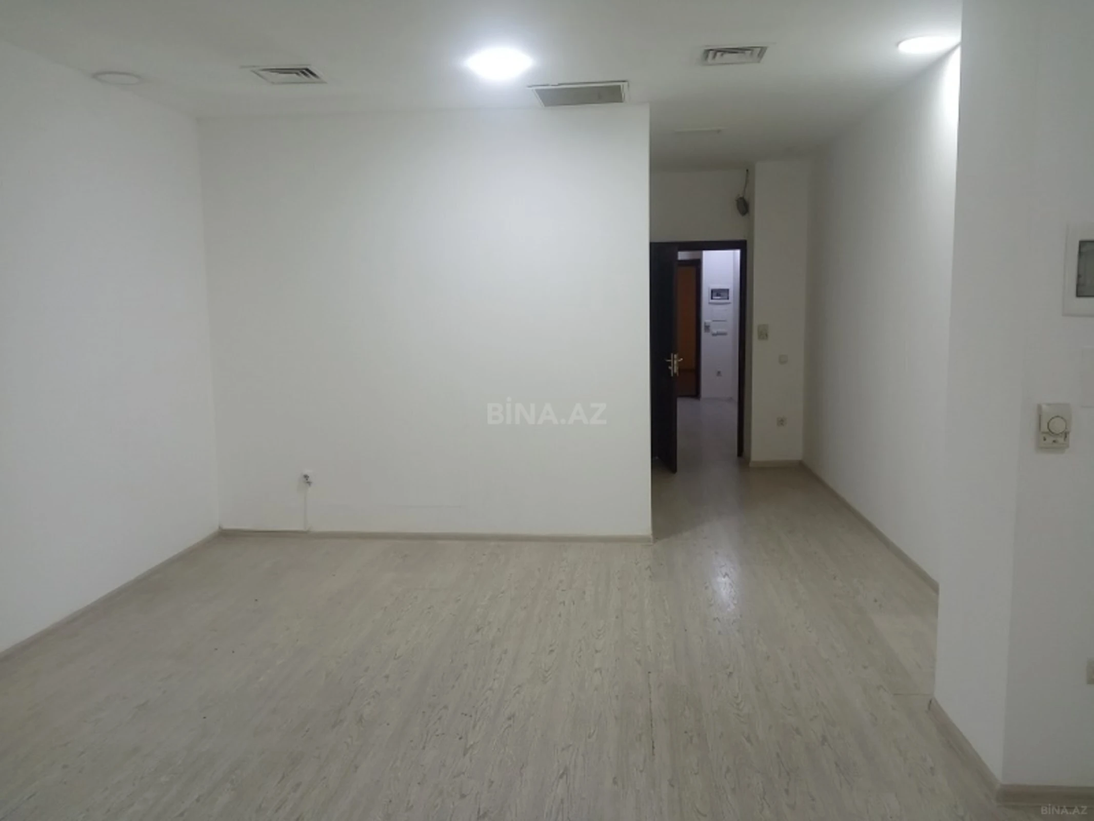 Kirayə verilir 1 otaqlı ofis 50 m²