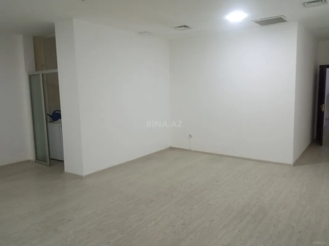 Kirayə verilir 1 otaqlı ofis 50 m²
