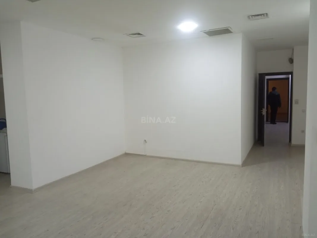 Kirayə verilir 1 otaqlı ofis 50 m²