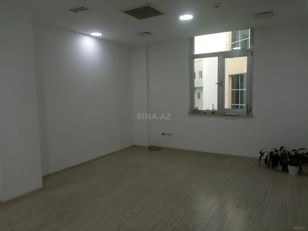 Kirayə verilir 1 otaqlı ofis 50 m²