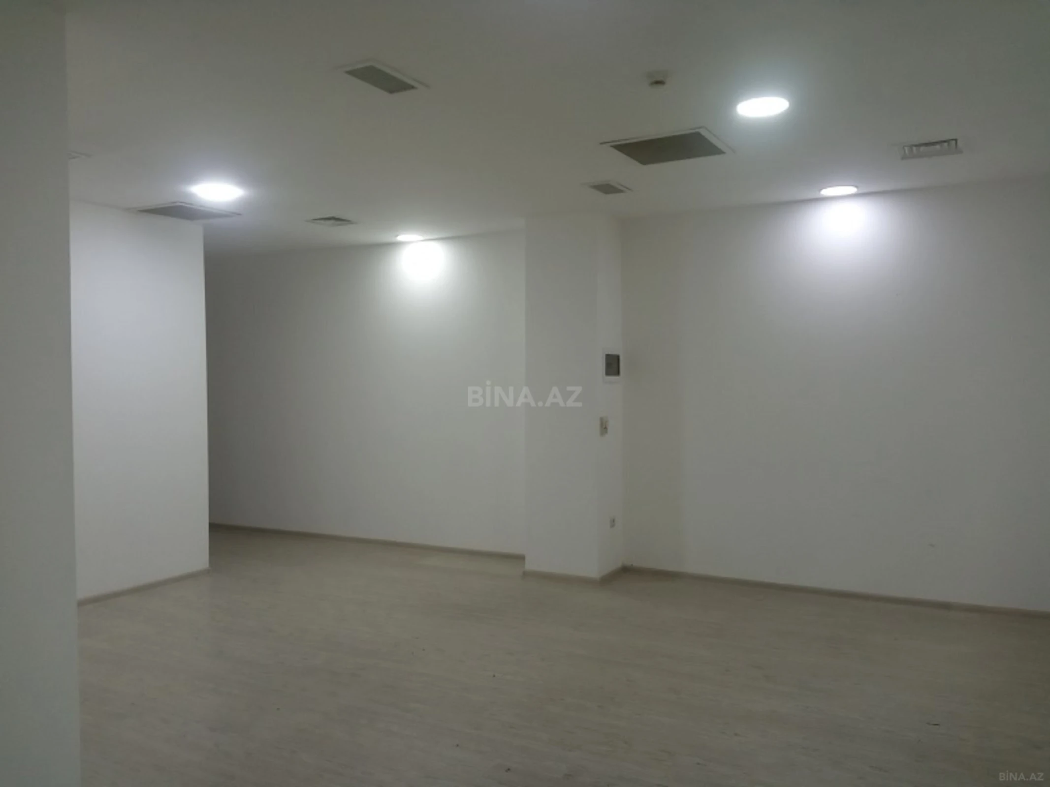 Kirayə verilir 1 otaqlı ofis 50 m²