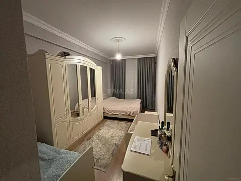 Satılır 2 otaqlı mənzil 74 m²