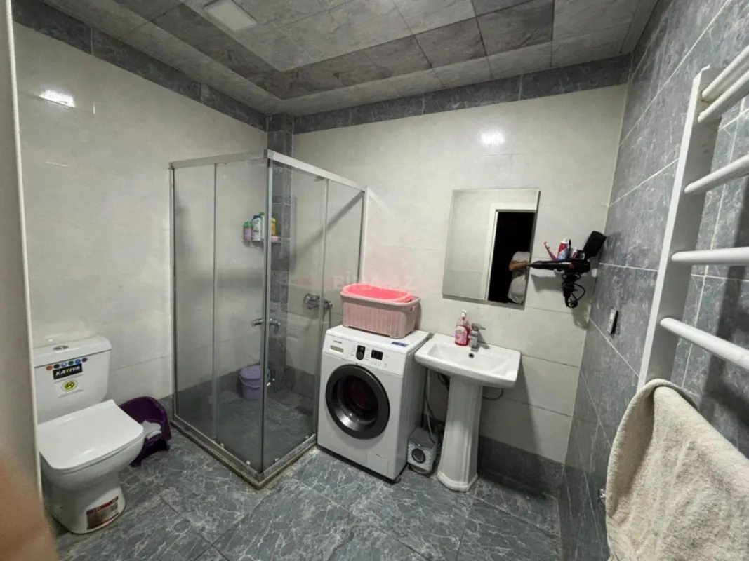 Satılır 2 otaqlı mənzil 74 m²