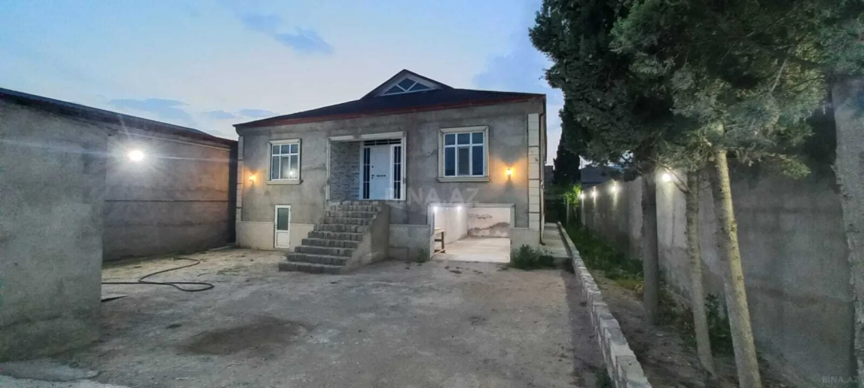 Satılır 4 otaqlı həyət evi 145 m²