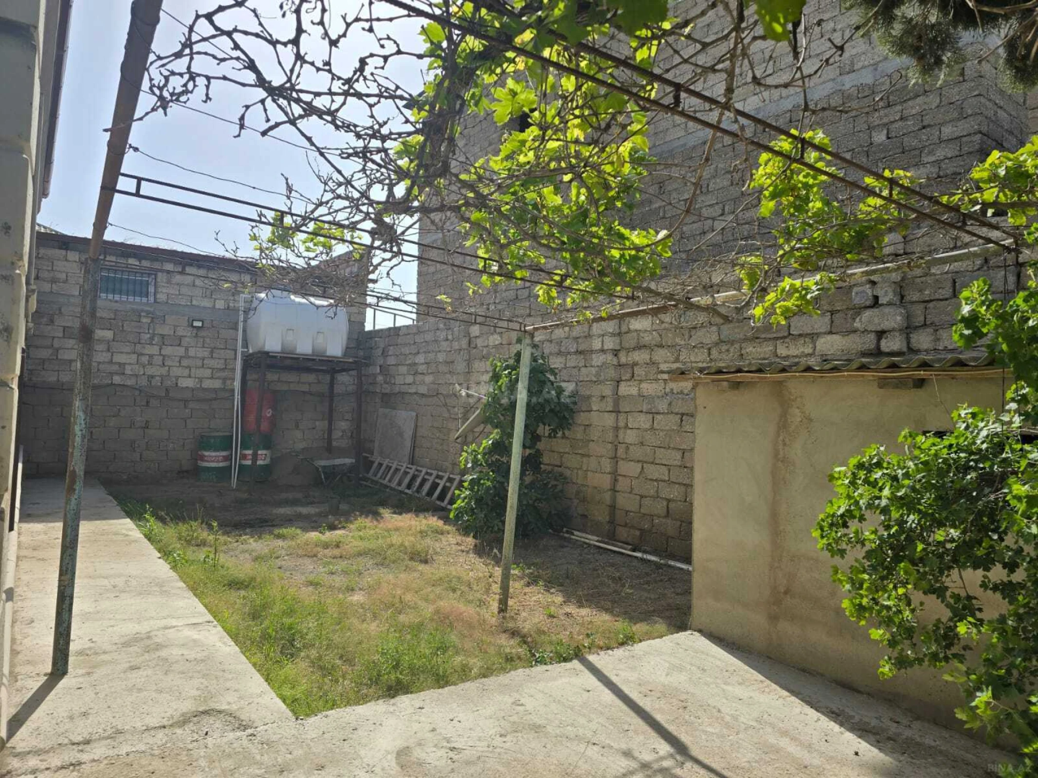 Satılır 4 otaqlı həyət evi 145 m²
