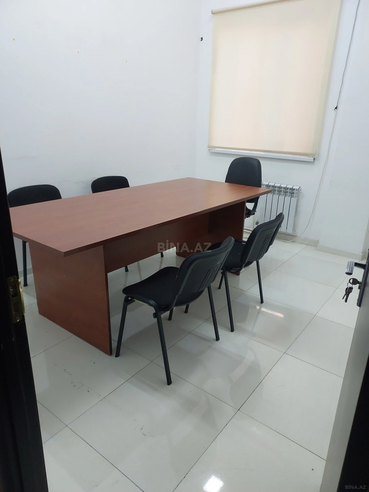 Kirayə verilir 1 otaqlı ofis 12 m²