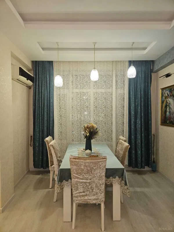 Kirayə verilir 2 otaqlı mənzil 105 m²
