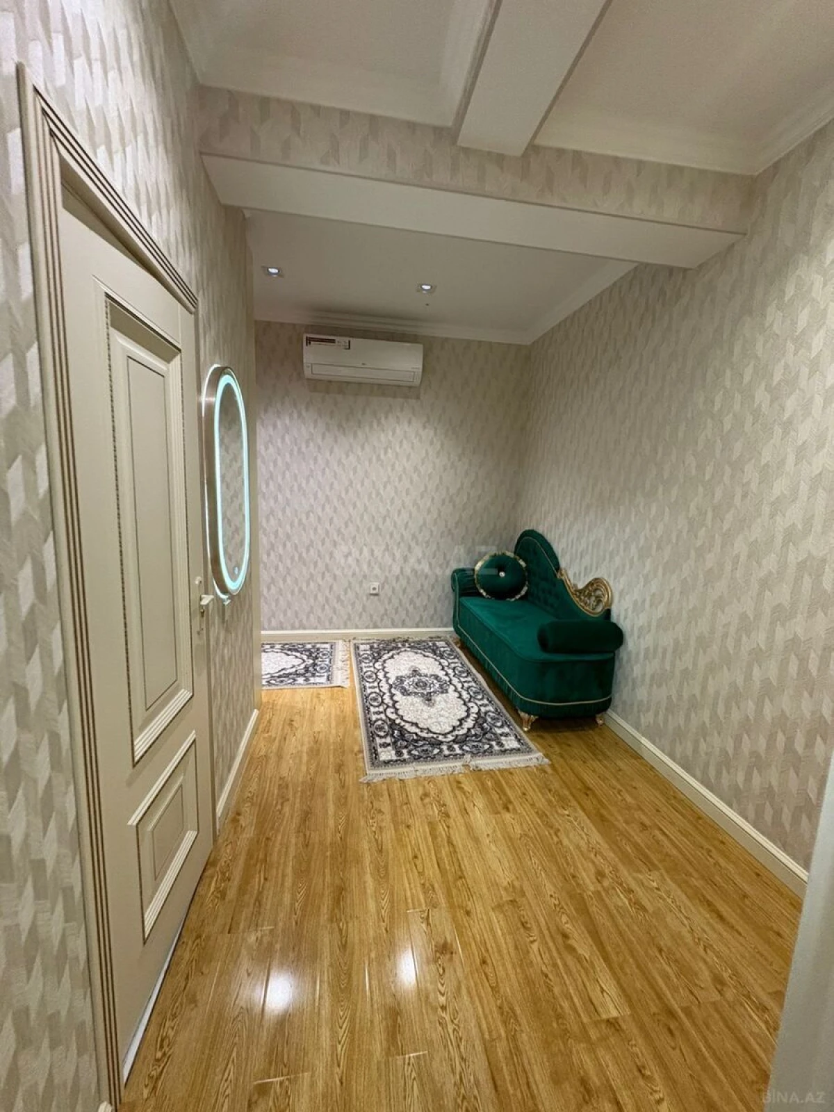 Kirayə verilir 2 otaqlı mənzil 85 m²