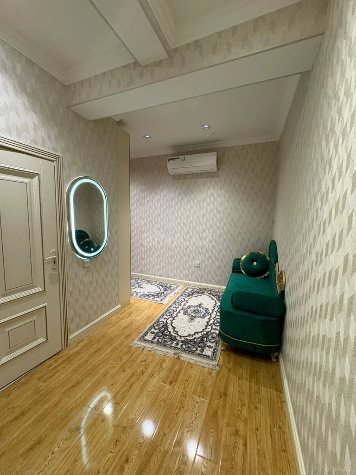 Kirayə verilir 2 otaqlı mənzil 85 m²