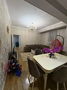 Kirayə verilir 2 otaqlı mənzil 85 m²