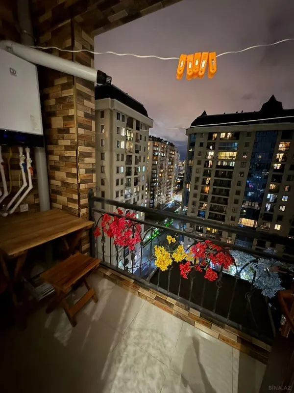 Kirayə verilir 2 otaqlı mənzil 85 m²