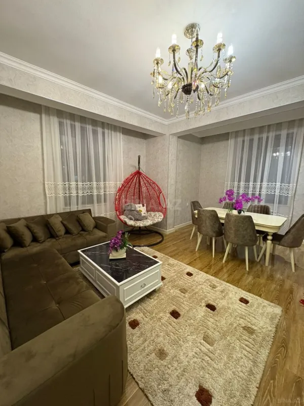Kirayə verilir 2 otaqlı mənzil 85 m²