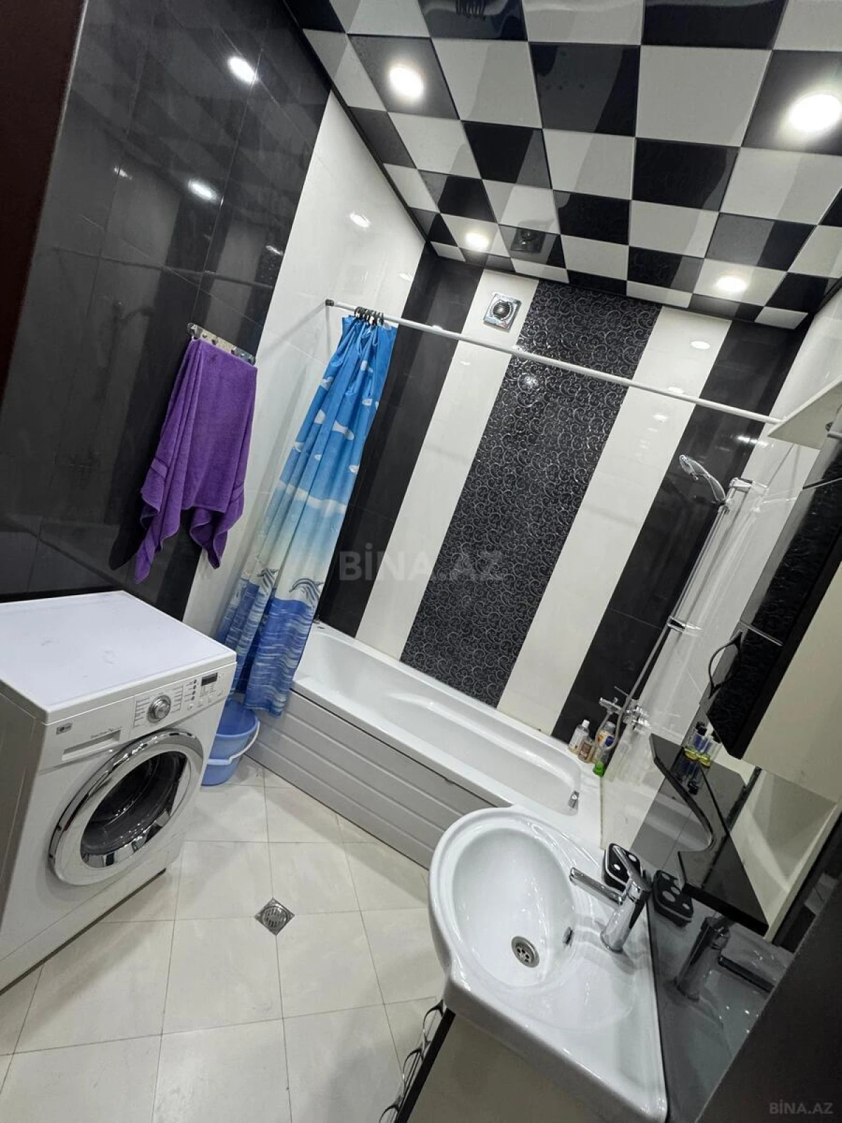 Kirayə verilir 2 otaqlı mənzil 125 m²