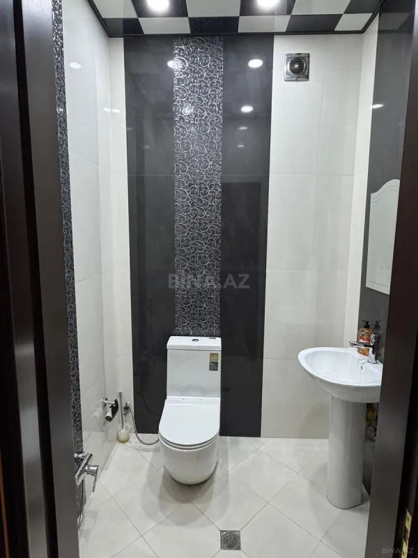 Kirayə verilir 2 otaqlı mənzil 125 m²