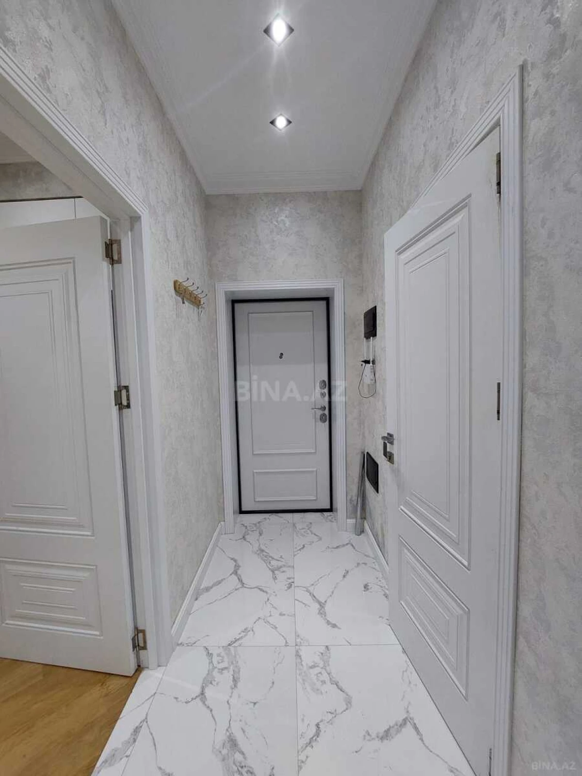 Kirayə verilir 2 otaqlı mənzil 65 m²