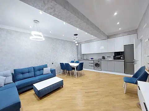 Kirayə verilir 2 otaqlı mənzil 65 m²