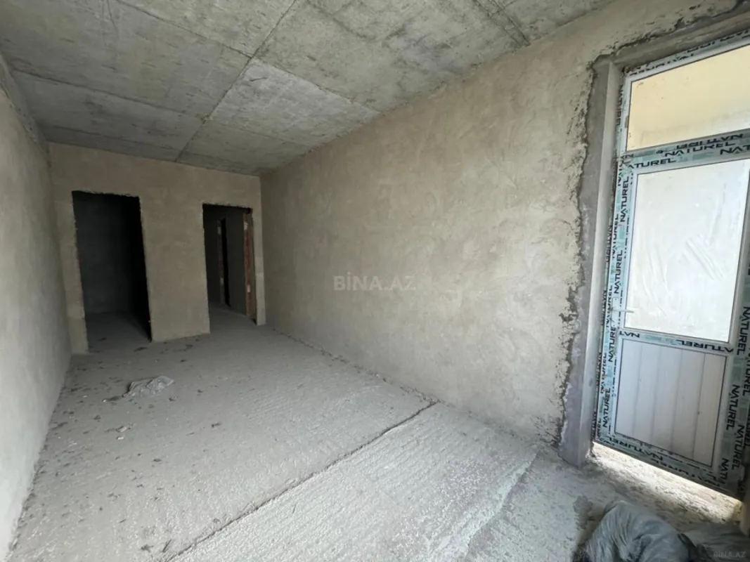 Satılır 4 otaqlı mənzil 202 m²