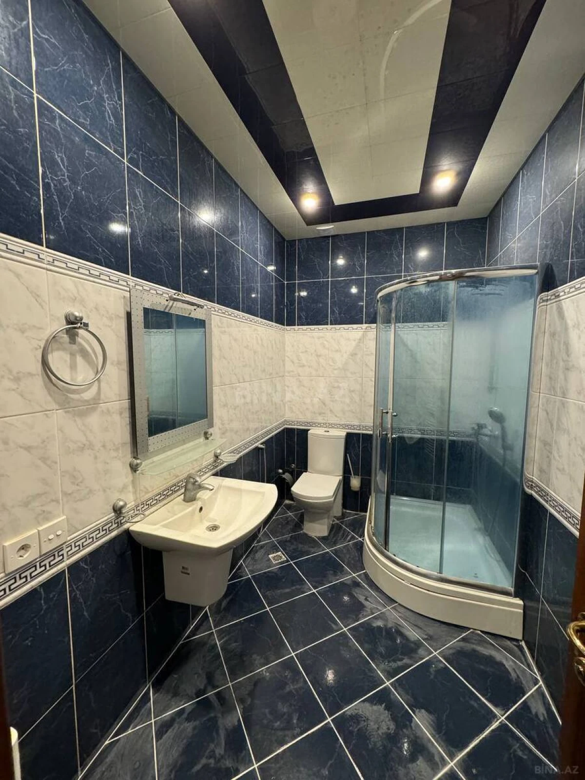 Satılır 7 otaqlı həyət evi 500 m²