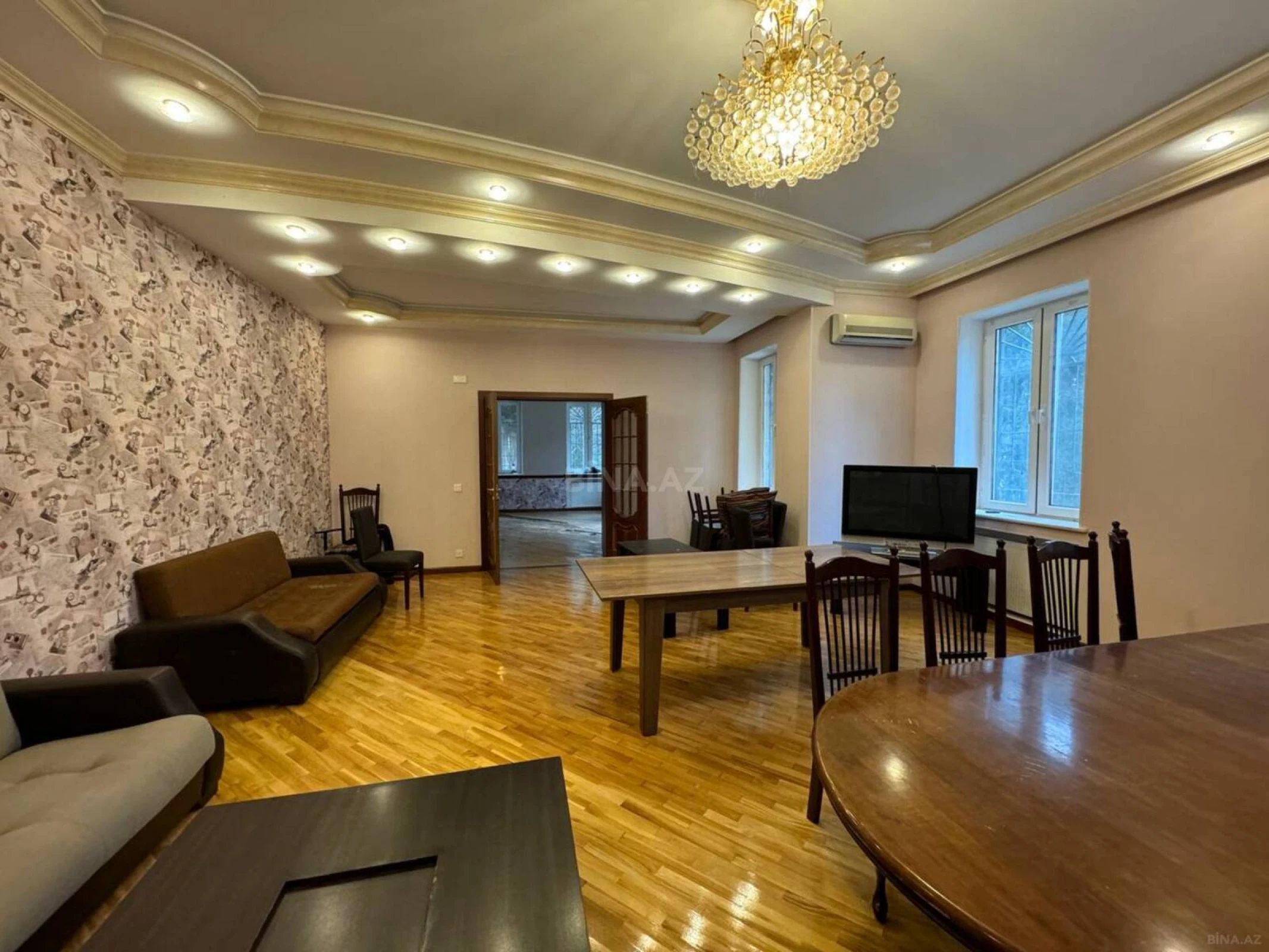 Satılır 7 otaqlı həyət evi 500 m²