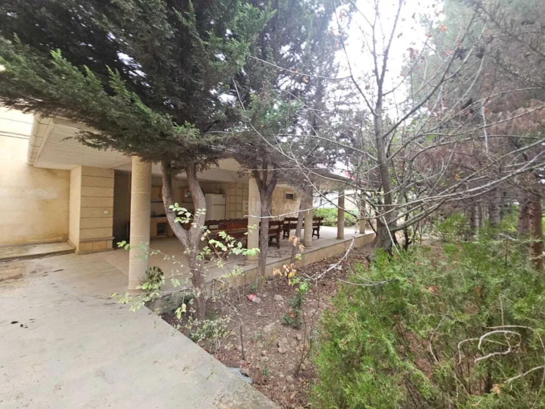 Satılır 7 otaqlı həyət evi 500 m²