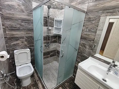 Kirayə verilir 2 otaqlı mənzil 65 m²