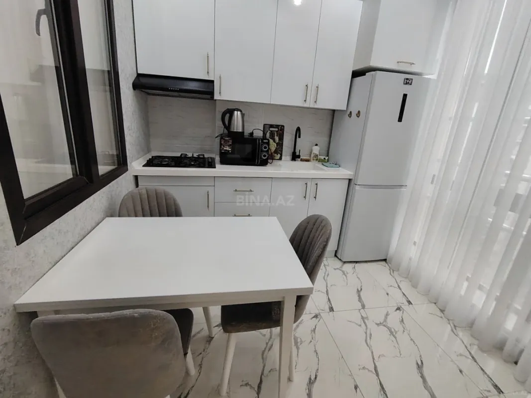 Kirayə verilir 2 otaqlı mənzil 65 m²
