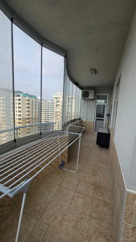 Satılır 3 otaqlı mənzil 120 m²