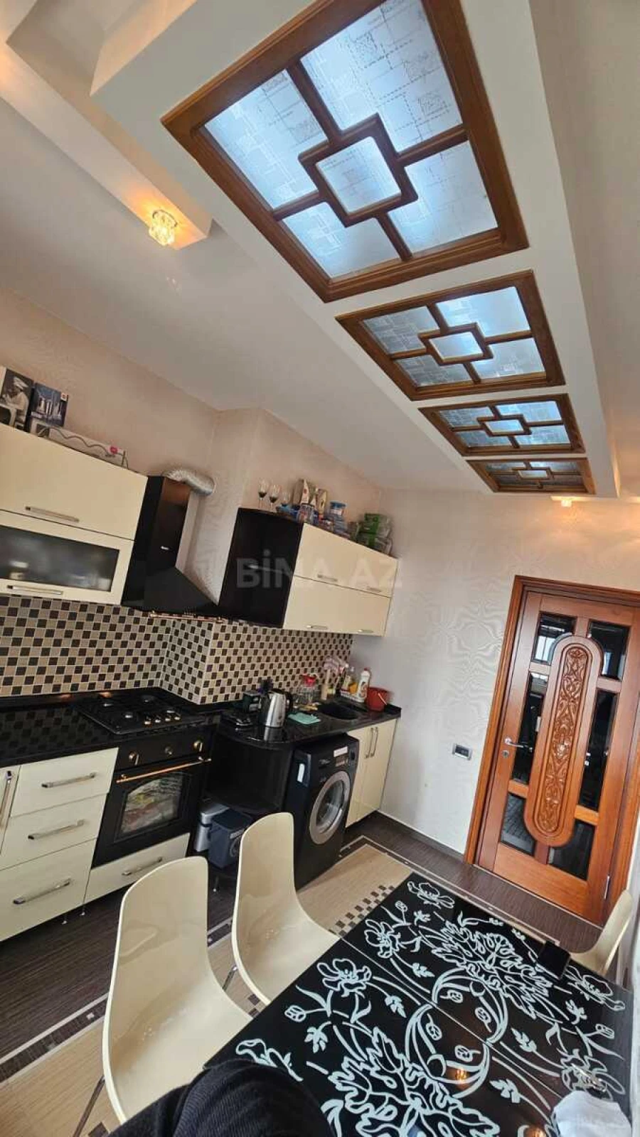 Satılır 3 otaqlı mənzil 120 m²