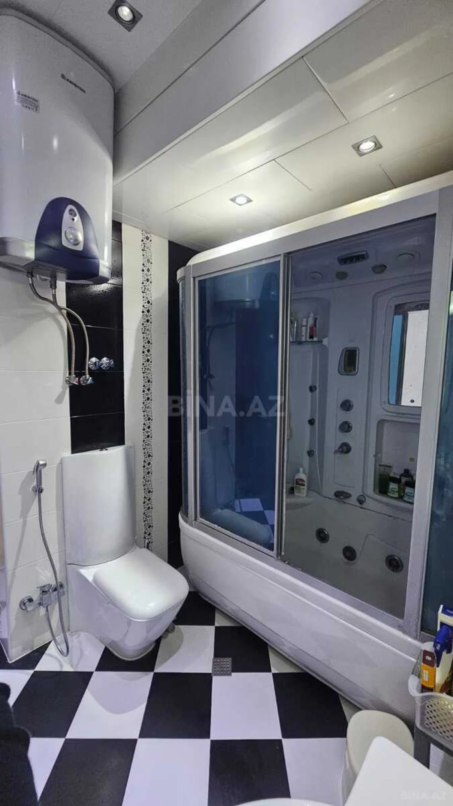 Satılır 3 otaqlı mənzil 120 m²