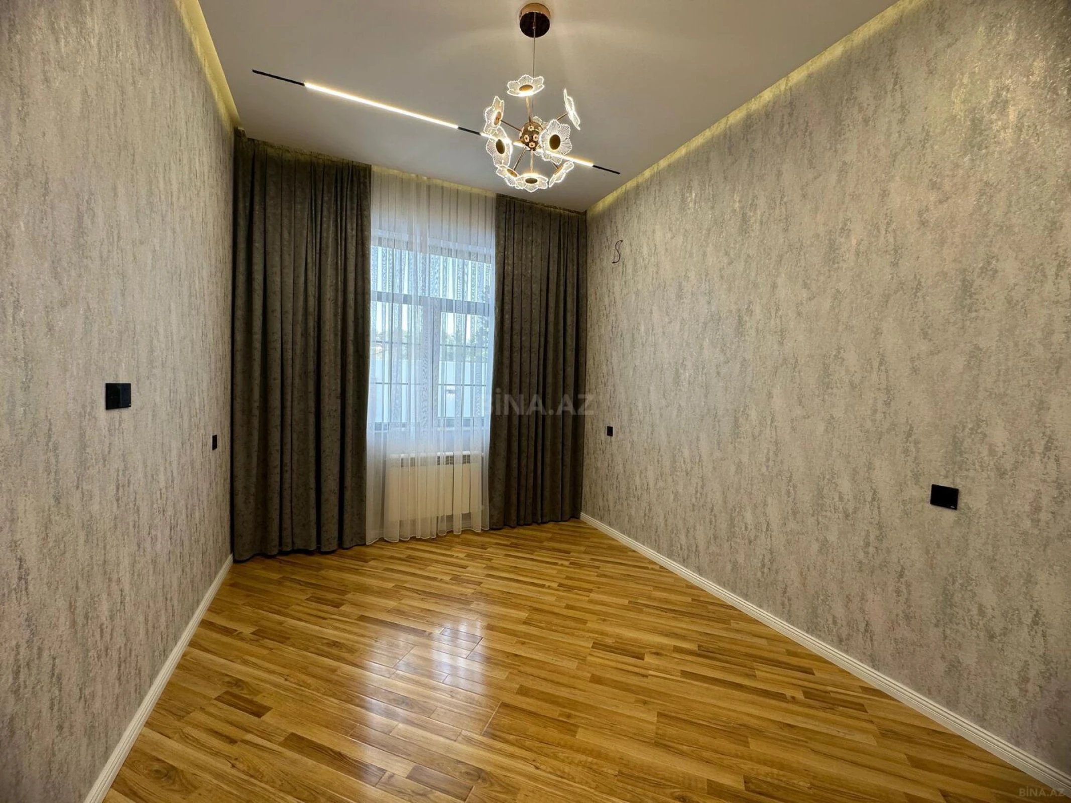 Satılır 4 otaqlı həyət evi 205 m²