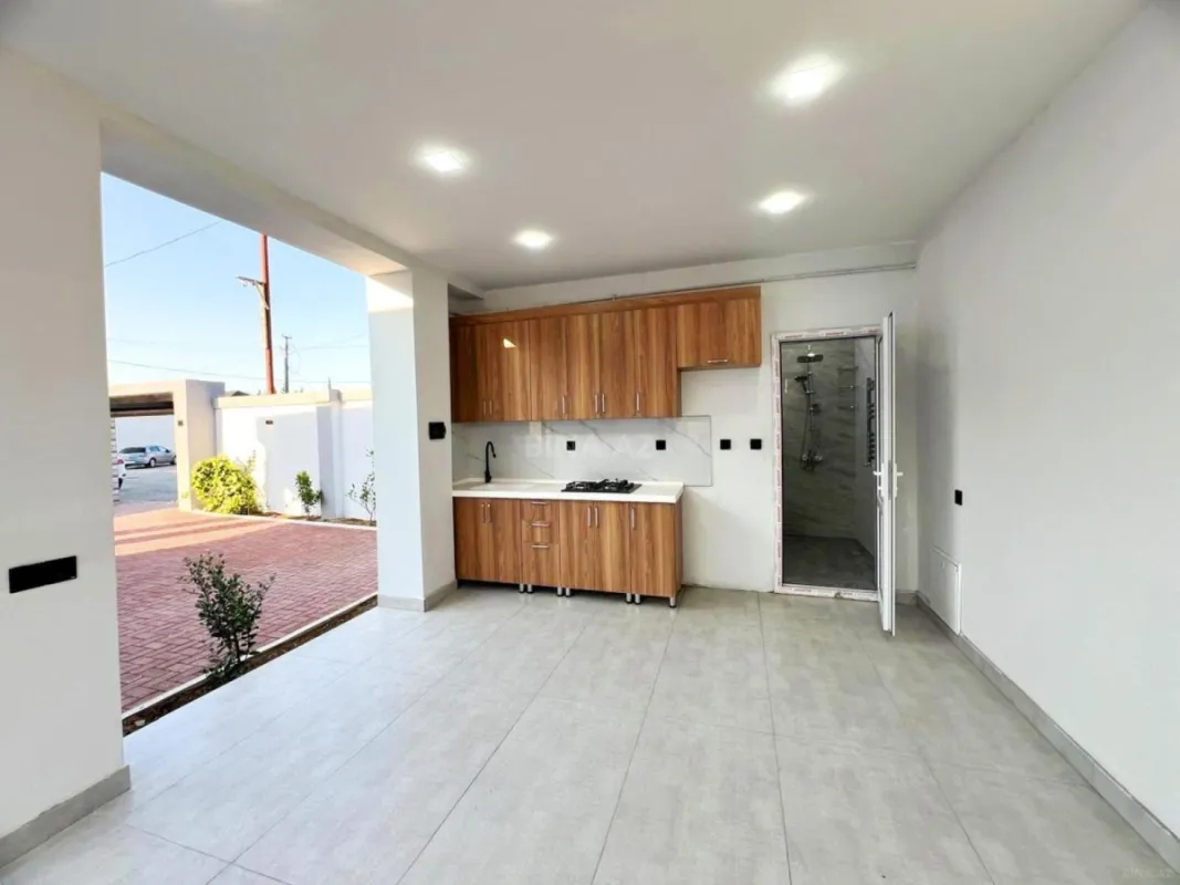 Satılır 4 otaqlı həyət evi 205 m²