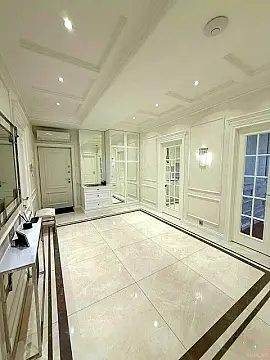 Satılır 4 otaqlı mənzil 215.5 m²