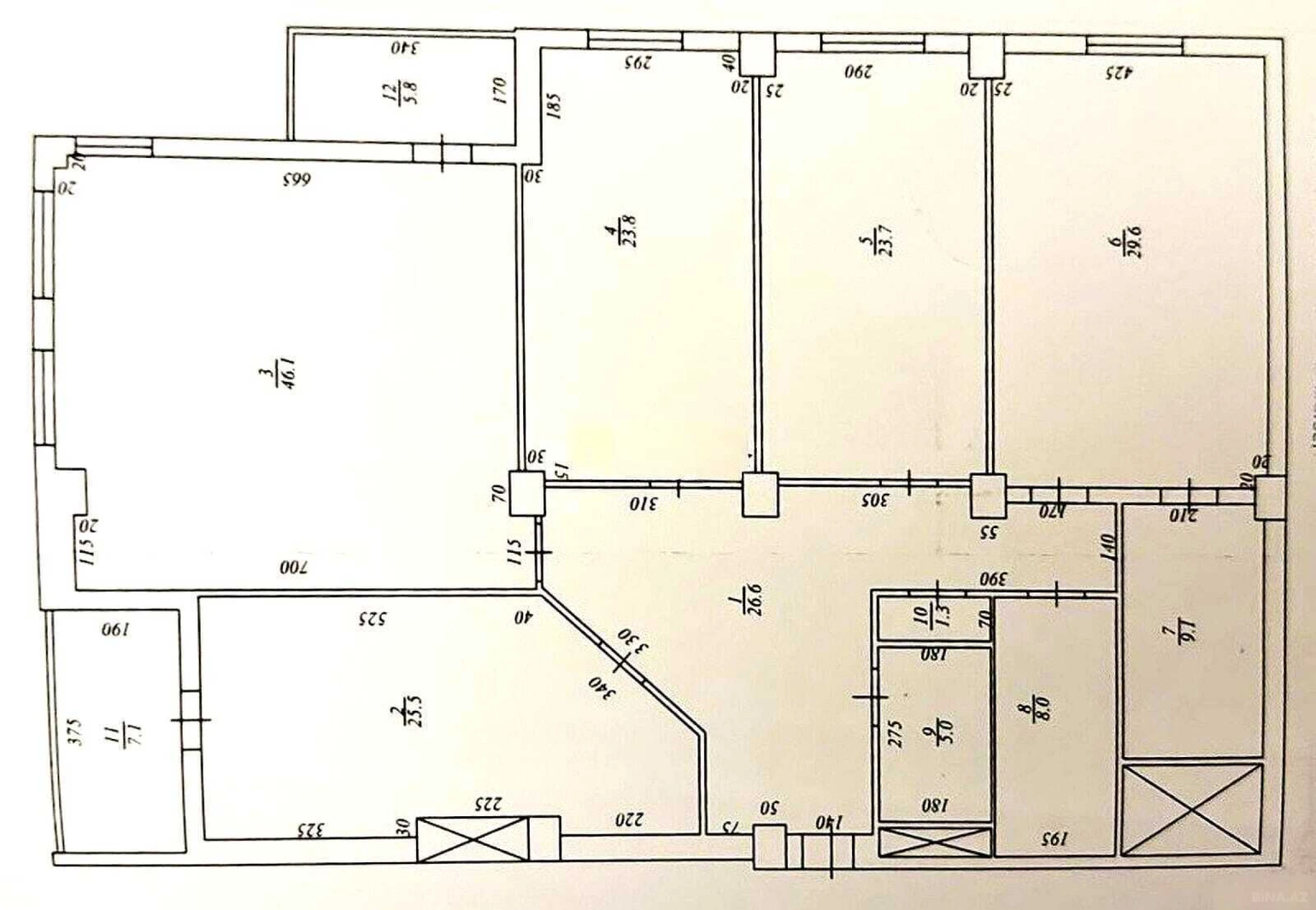 Satılır 4 otaqlı mənzil 215.5 m²