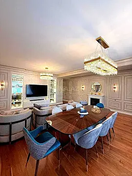 Satılır 4 otaqlı mənzil 215.5 m²