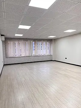Kirayə verilir 4 otaqlı ofis 140 m²