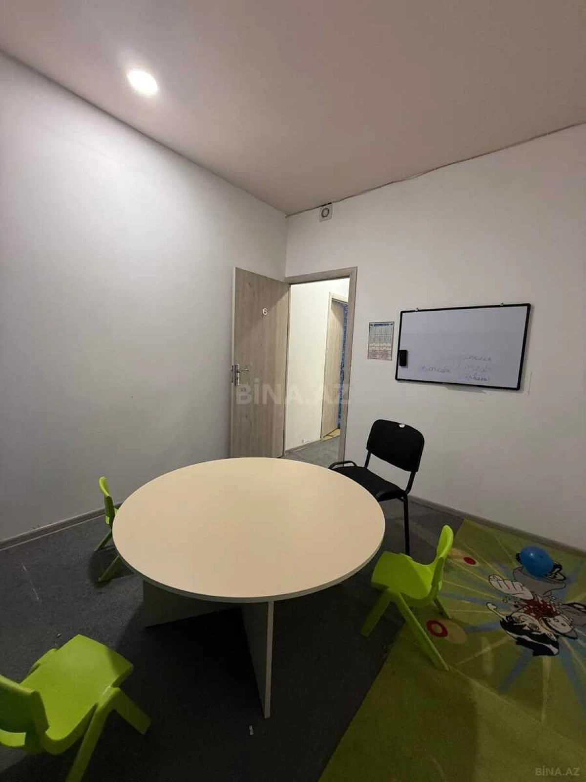 Kirayə verilir obyekt 200 m²