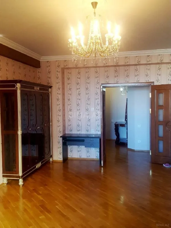 Kirayə verilir 2 otaqlı mənzil 100 m²