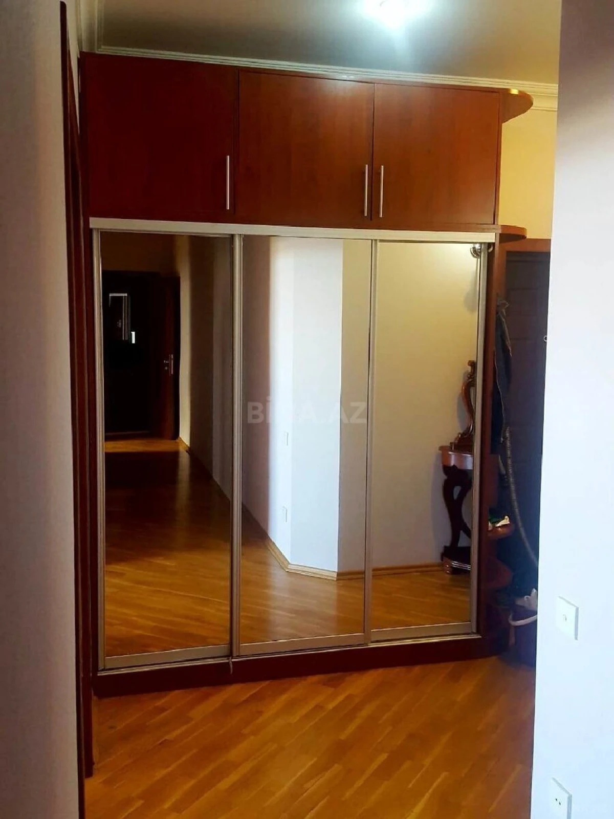 Kirayə verilir 2 otaqlı mənzil 100 m²