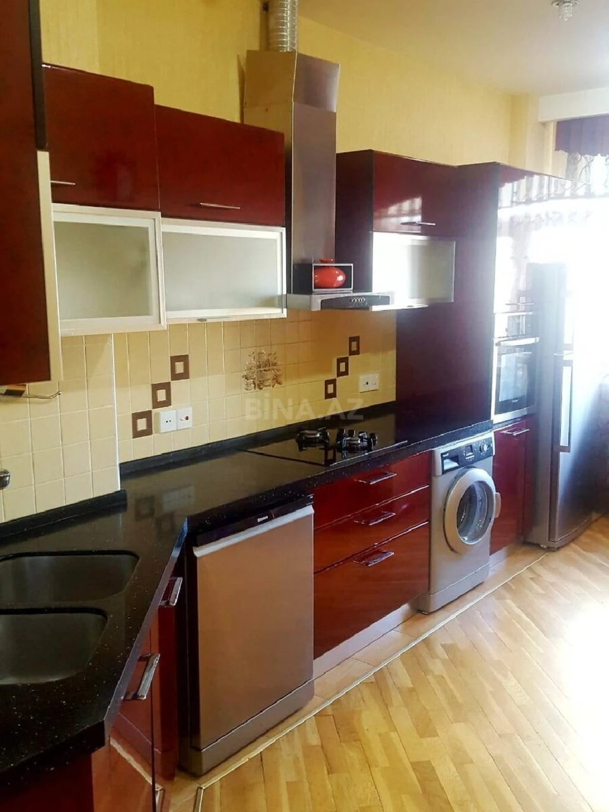 Kirayə verilir 2 otaqlı mənzil 100 m²